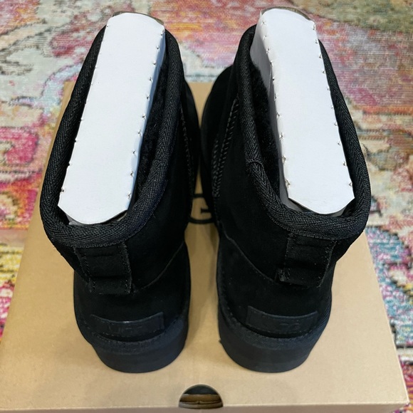 UGG Classic Mini Platform NIB - Picture 4 of 16